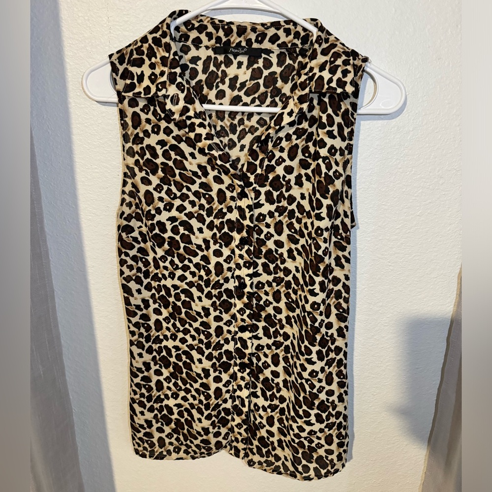 Animal print sleeveless blouse